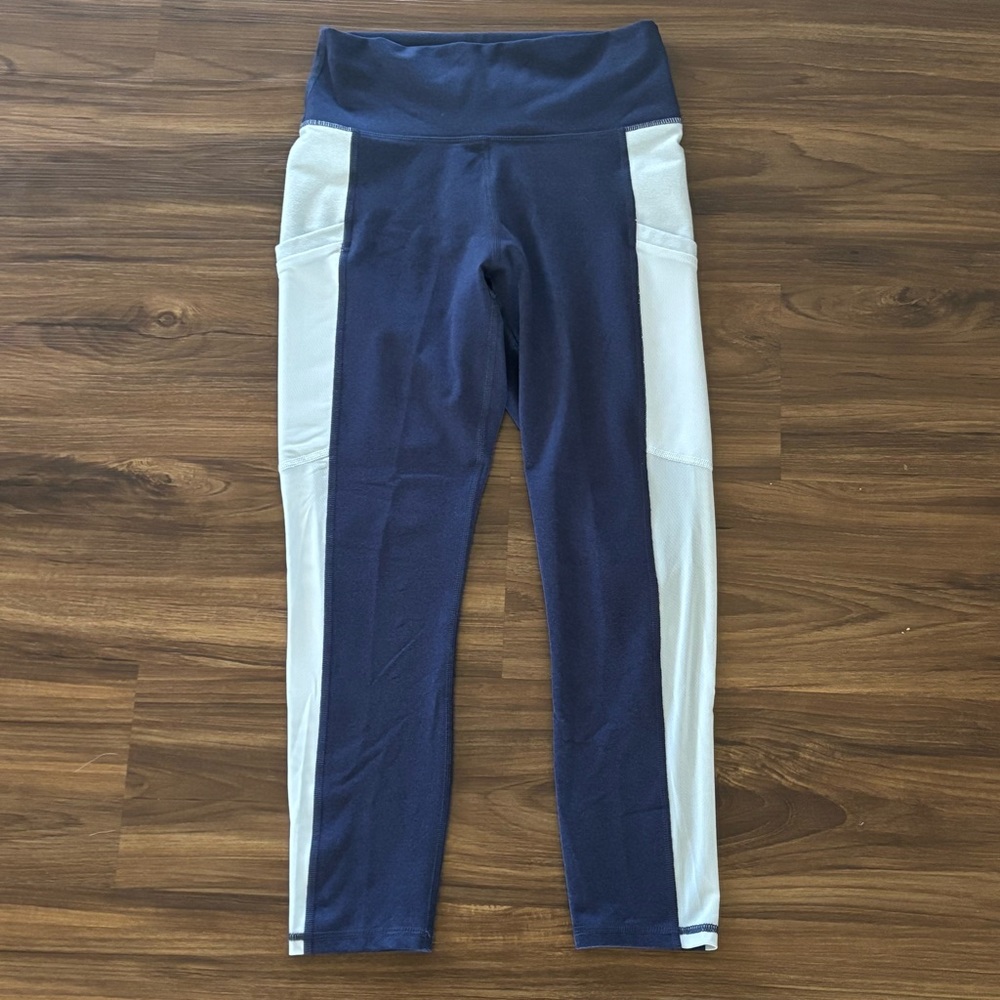 • [Fabletics] Capri Leggings •